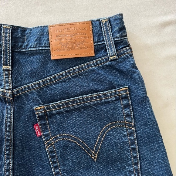Unworn Sample - Levi's Ribcage Shorts in Noe Dark Mineral - Picture 13 of 14